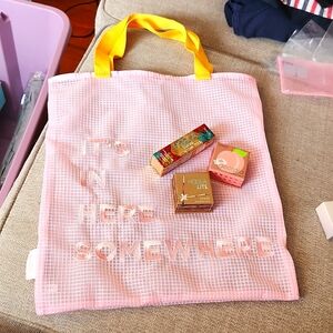 Benefit Make-up and Bag Bundle